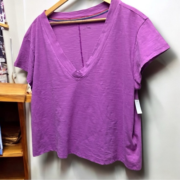 Pilcro Tops - Pilcro by Anthropologie Magenta Boxy‎ Plunge V-Neck Tee